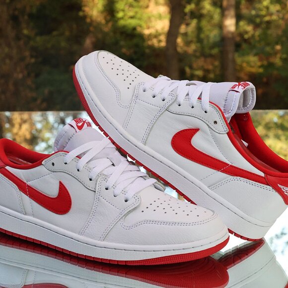 Jordan 1 Retro Low OG University Red - Picture 11 of 13